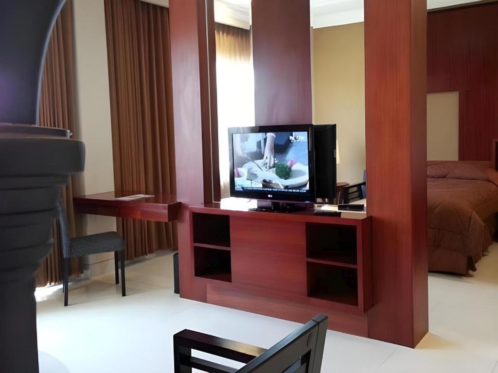 Wonua Monapa Hotel Resort Kendari Exterior foto