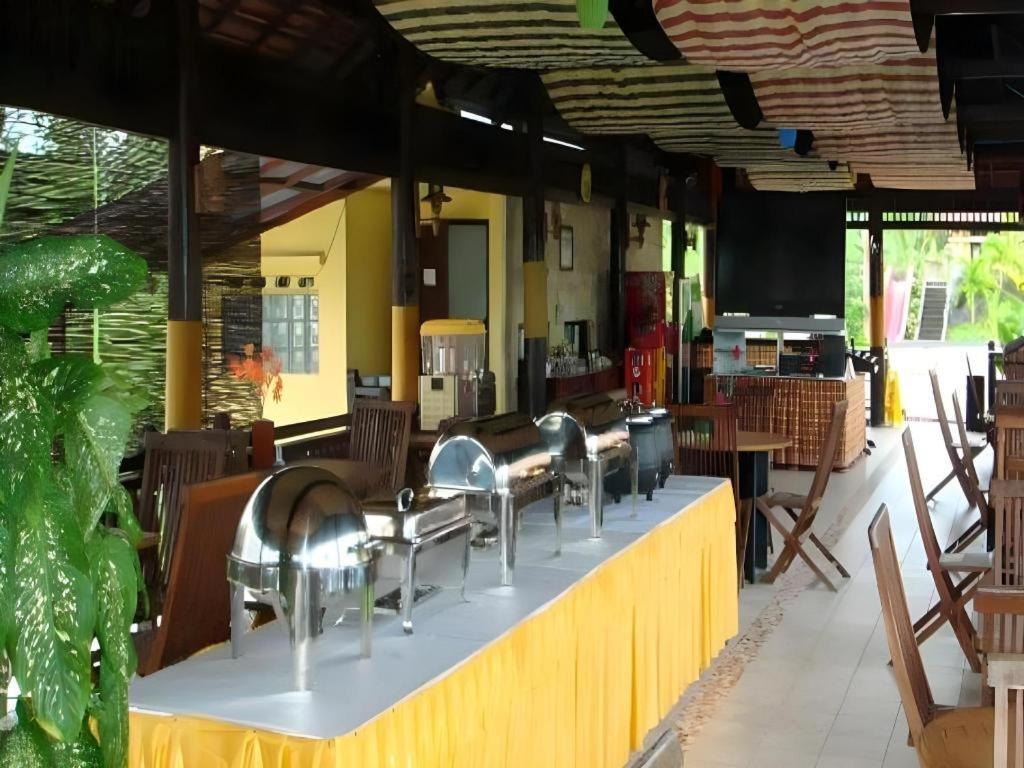 Wonua Monapa Hotel Resort Kendari Exterior foto