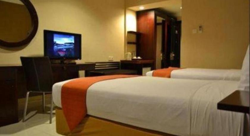 Wonua Monapa Hotel Resort Kendari Exterior foto