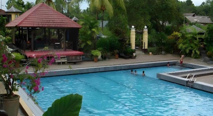 Wonua Monapa Hotel Resort Kendari Exterior foto